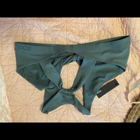 SoulCycle twisted half racerback bra - Picture 4 of 5